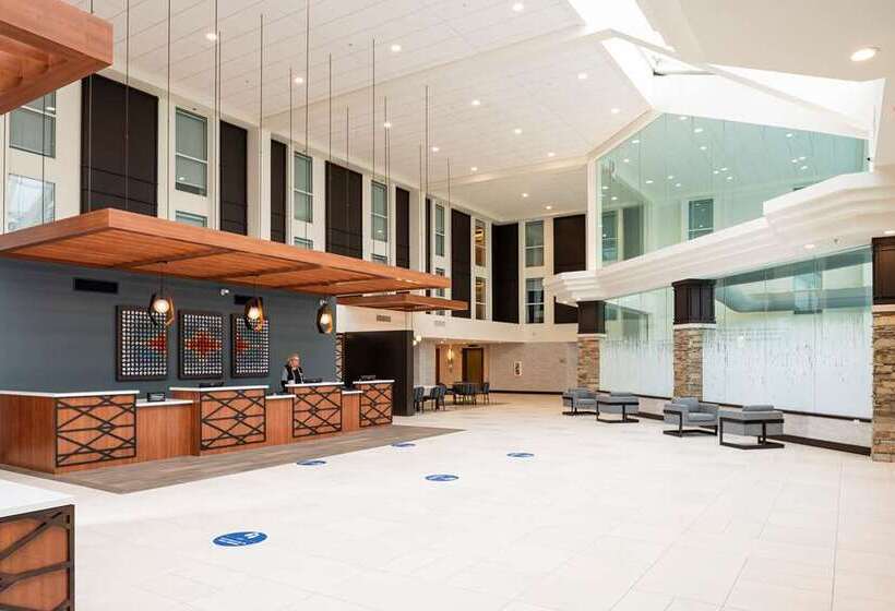 ホテル Doubletree By Hilton Madison East