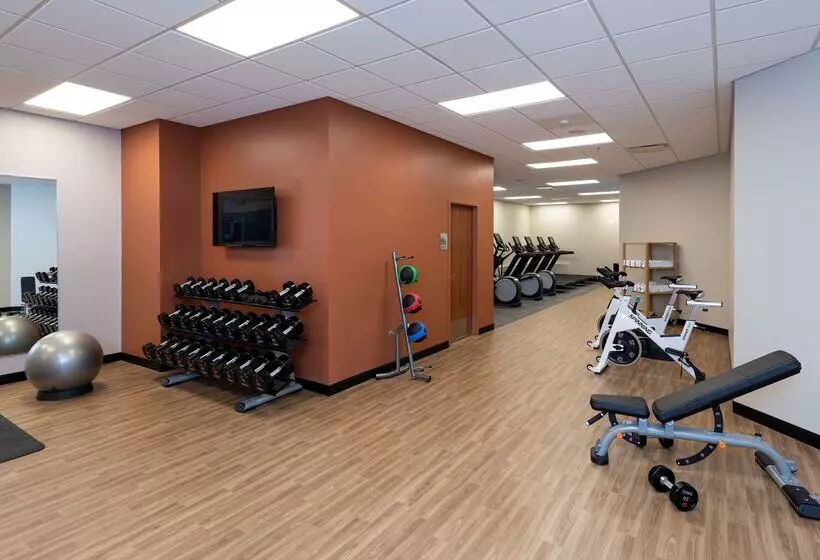 Hotelli Doubletree By Hilton Madison East