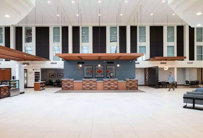 Hotelli Doubletree By Hilton Madison East