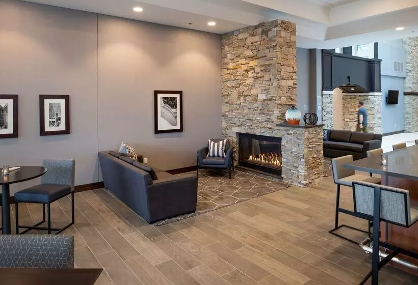 Hotelli Doubletree By Hilton Madison East