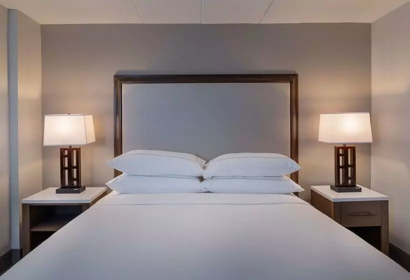 Hotelli Doubletree By Hilton Madison East