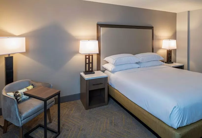 Hotelli Doubletree By Hilton Madison East