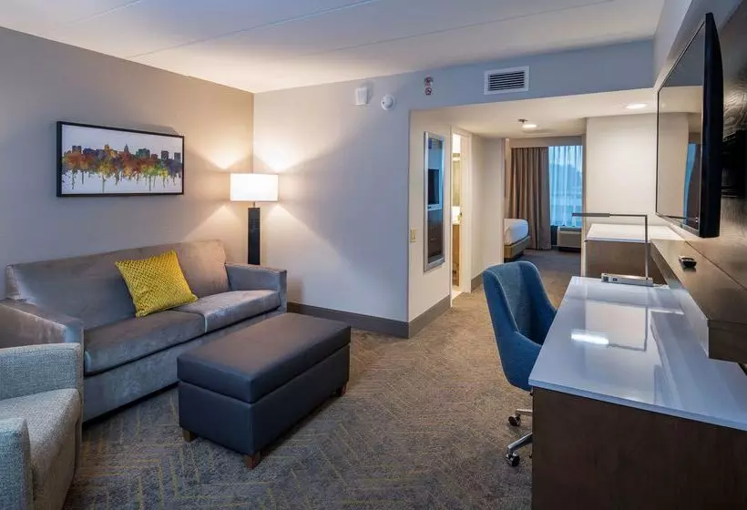 Hotelli Doubletree By Hilton Madison East