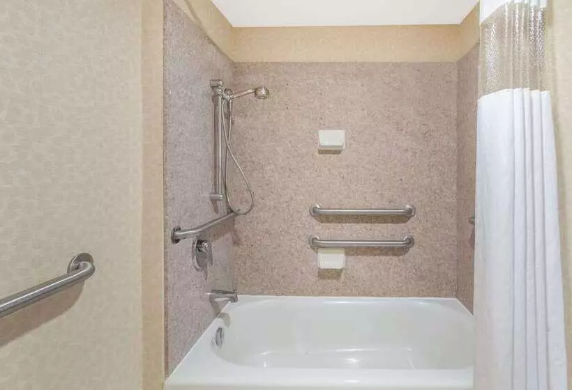 Hotel Hawthorn Suites Midwest City