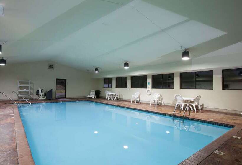 Szálloda Hawthorn Suites Midwest City