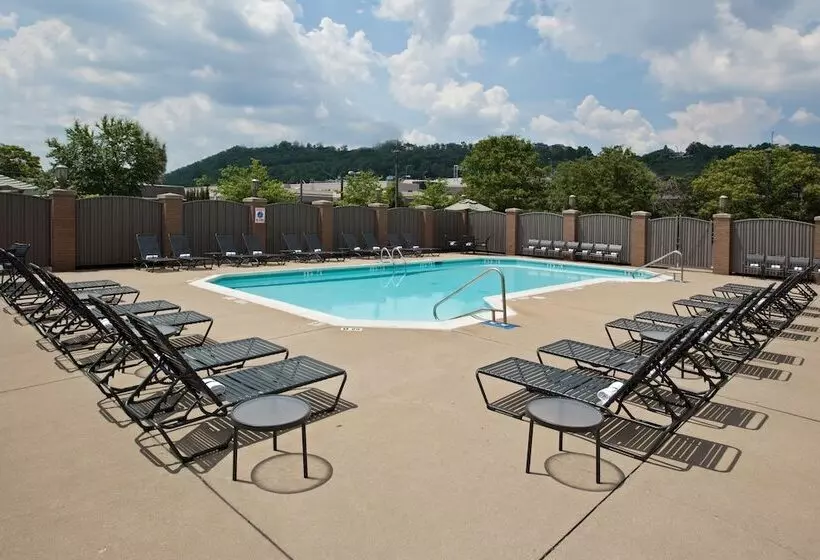 Otel Holiday Inn Cincinnati Riverfront, An Ihg