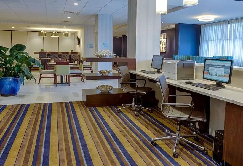ホテル Holiday Inn Express Baltimore West   Catonsville, An Ihg