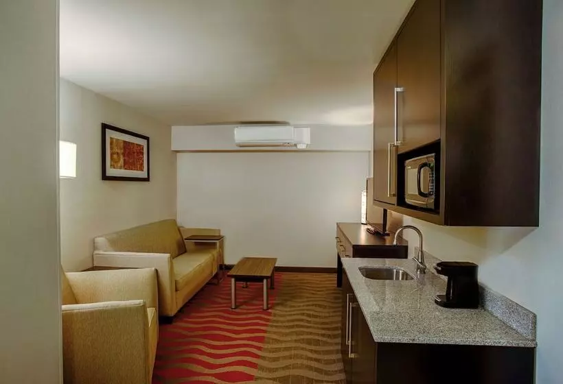 ホテル Holiday Inn Express Baltimore West   Catonsville, An Ihg