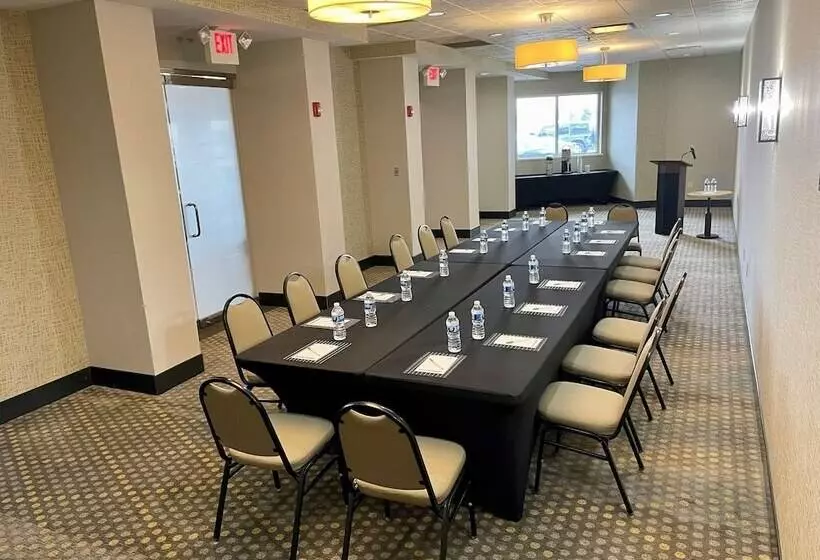 Отель Holiday Inn Lansdale Hatfield, An Ihg