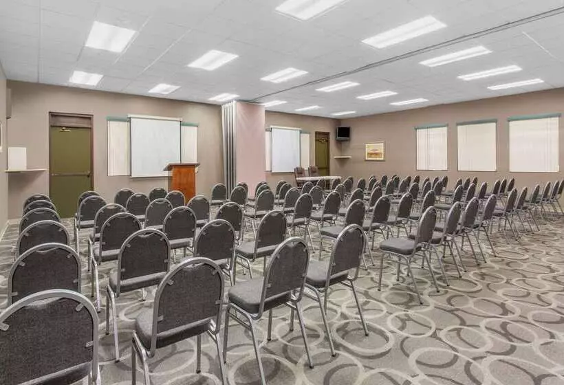 Otel Howard Johnson By Wyndham Ocala Fl I 75