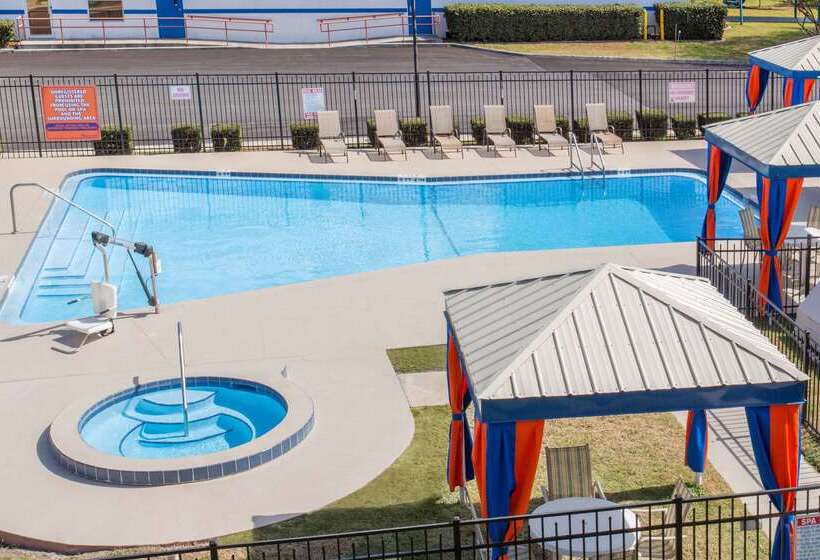 בית מלון כפרי Howard Johnson By Wyndham Ocala Fl I 75