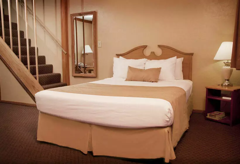 فندق Ironhorse Inn & Conference Center