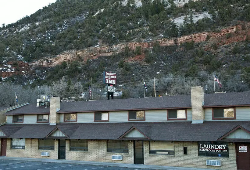 فندق Ironhorse Inn & Conference Center