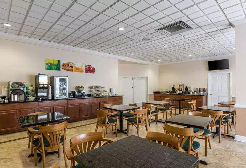 Отель Quality Inn Midtown