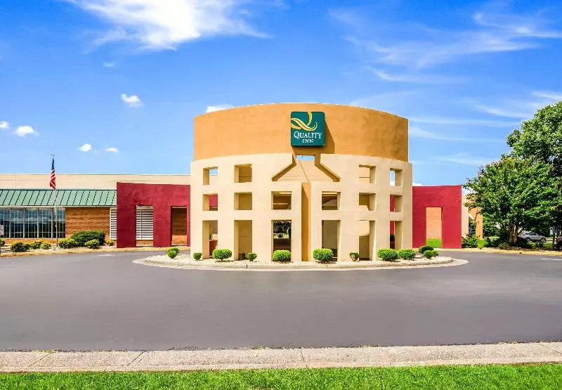 هتل Quality Inn Roanoke Airport