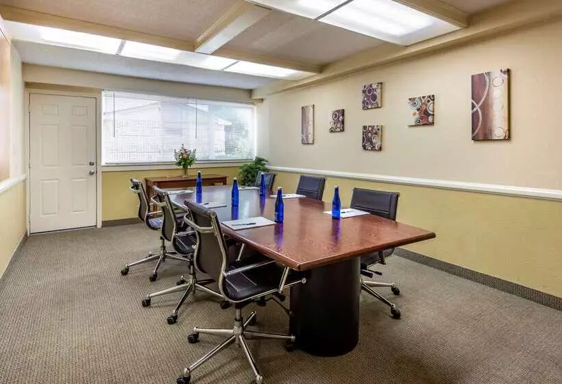 酒店 Quality Inn & Suites Vestal Binghamton Near University