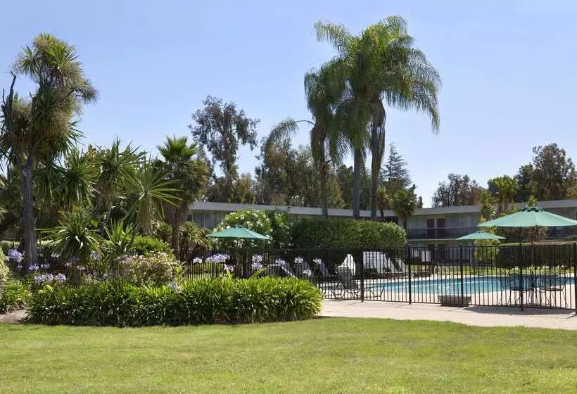 Отель Ramada By Wyndham Sunnyvale/silicon Valley