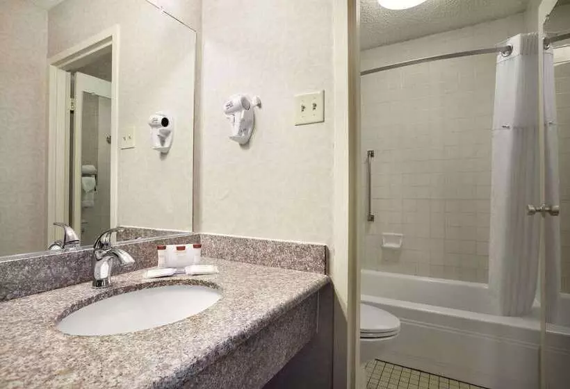 Отель Ramada By Wyndham Sunnyvale/silicon Valley