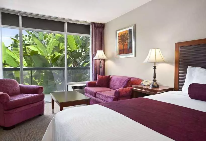 Отель Ramada By Wyndham Sunnyvale/silicon Valley