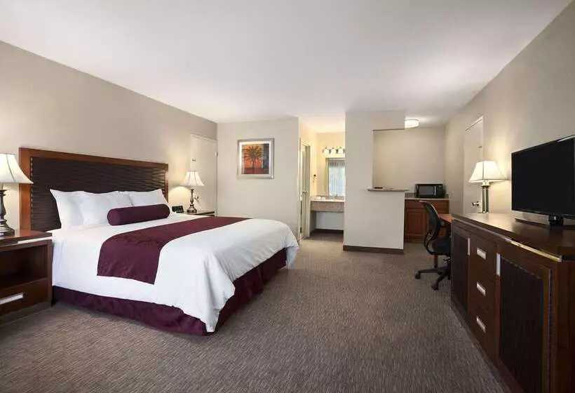 Отель Ramada By Wyndham Sunnyvale/silicon Valley