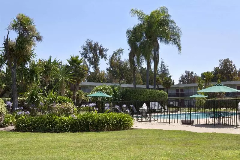 Отель Ramada By Wyndham Sunnyvale/silicon Valley