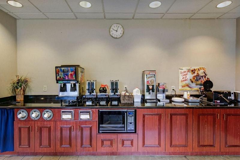 فندق Red Carpet Inn