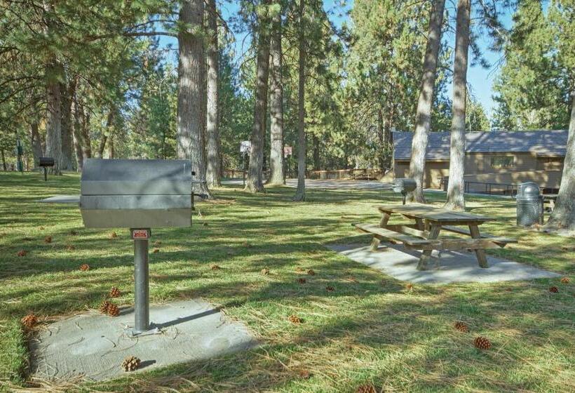 Otel Seventh Mountain Resort