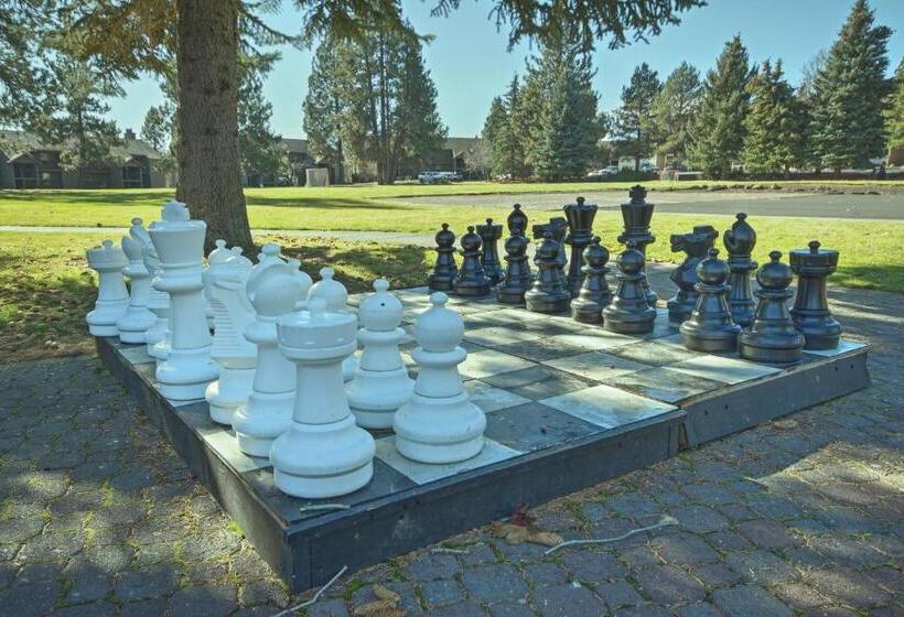 Otel Seventh Mountain Resort