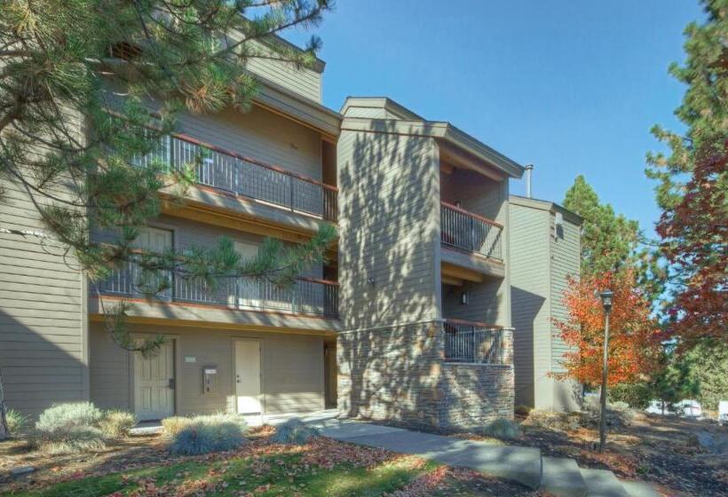 Otel Seventh Mountain Resort