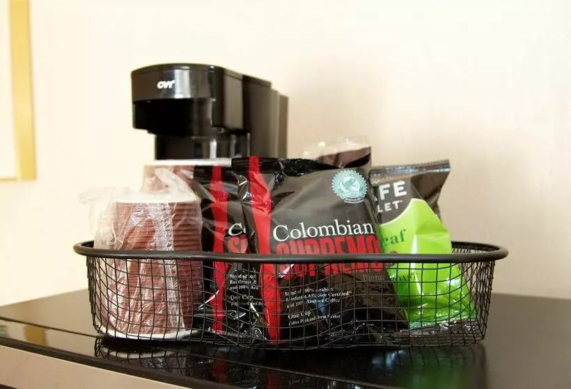 Seaport Marina Hotel