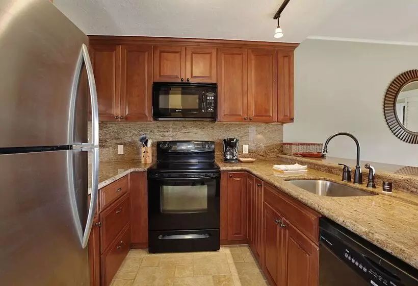 Castle Kaha Lani Resort