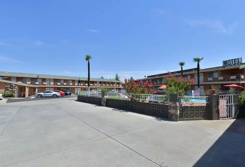 Отель Americas Best Value Inn Red Bluff