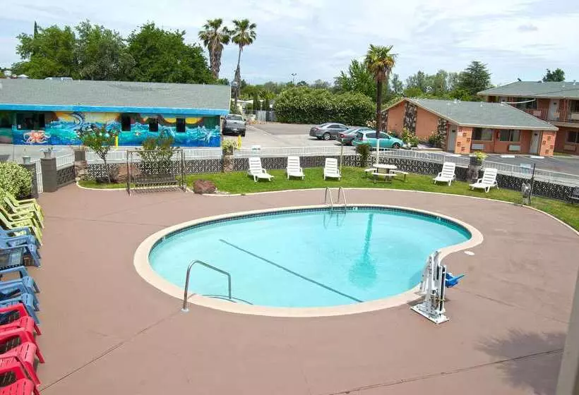 Отель Americas Best Value Inn Red Bluff