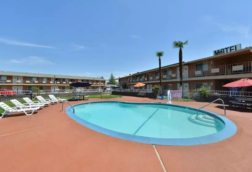 Отель Americas Best Value Inn Red Bluff