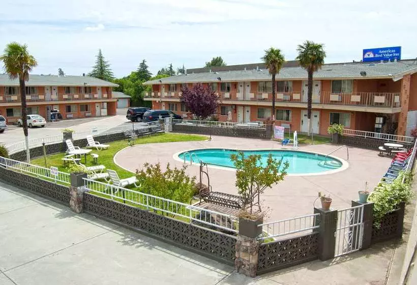 Отель Americas Best Value Inn Red Bluff
