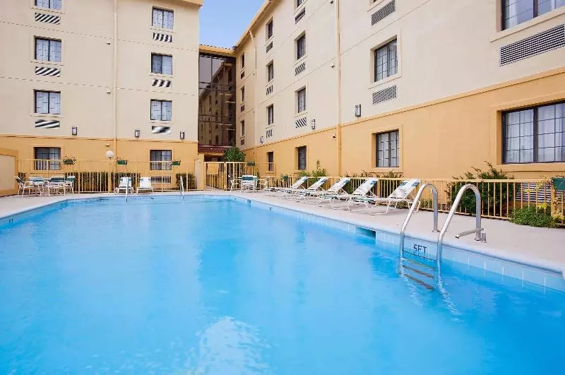 فندق Chicago O Hare Airport