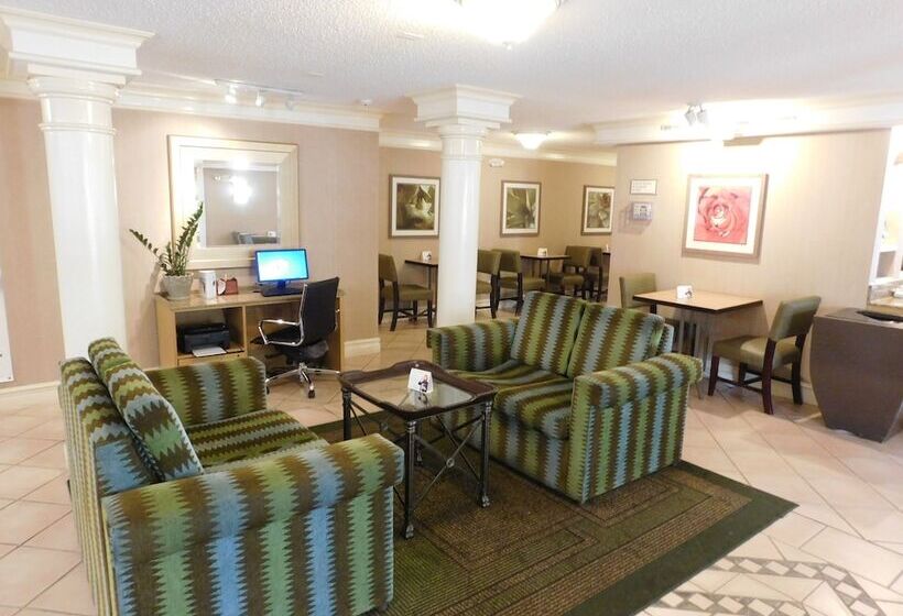 فندق Days Inn & Suites By Wyndham Schaumburg  Woodfield Mall