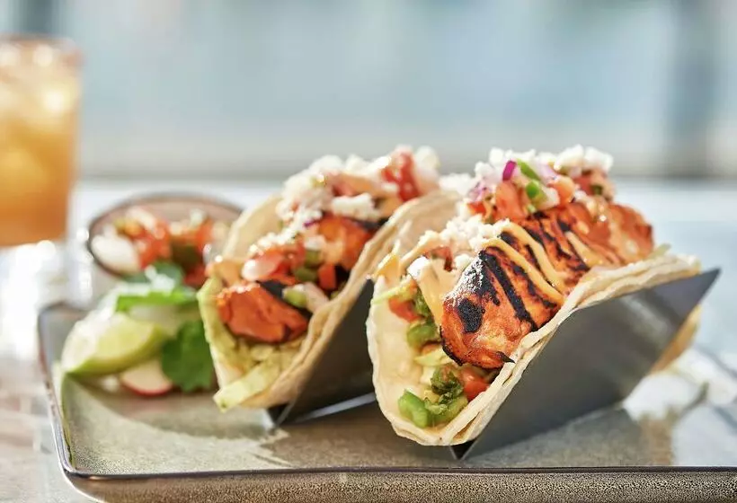 Doubletree By Hilton Hotel Berkeley Marina