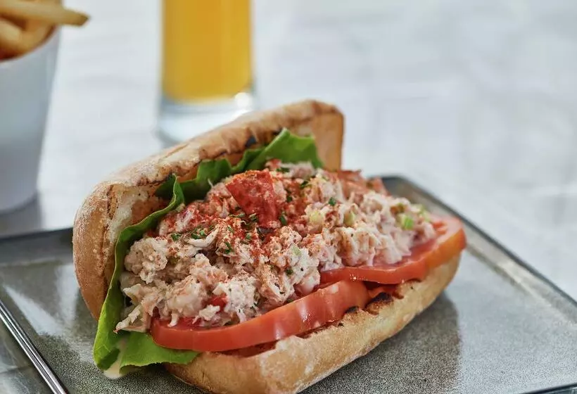 Doubletree By Hilton Hotel Berkeley Marina