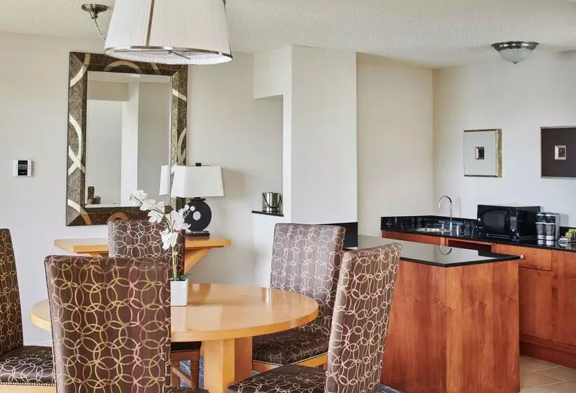 Doubletree By Hilton Hotel Berkeley Marina