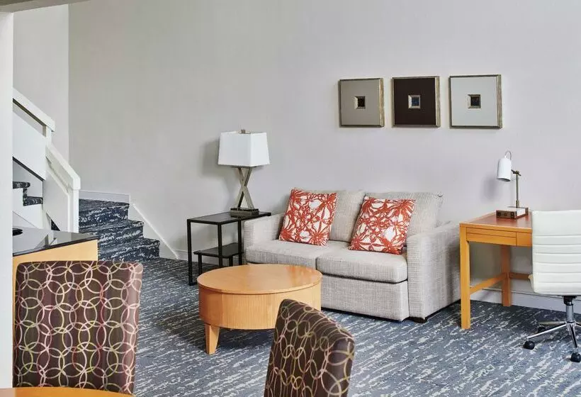 Doubletree By Hilton Hotel Berkeley Marina