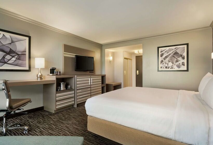 هتل Hilton Melbourne, Fl