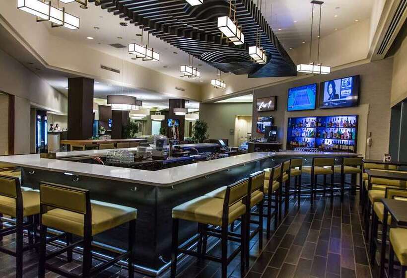 هتل Hilton Melbourne, Fl