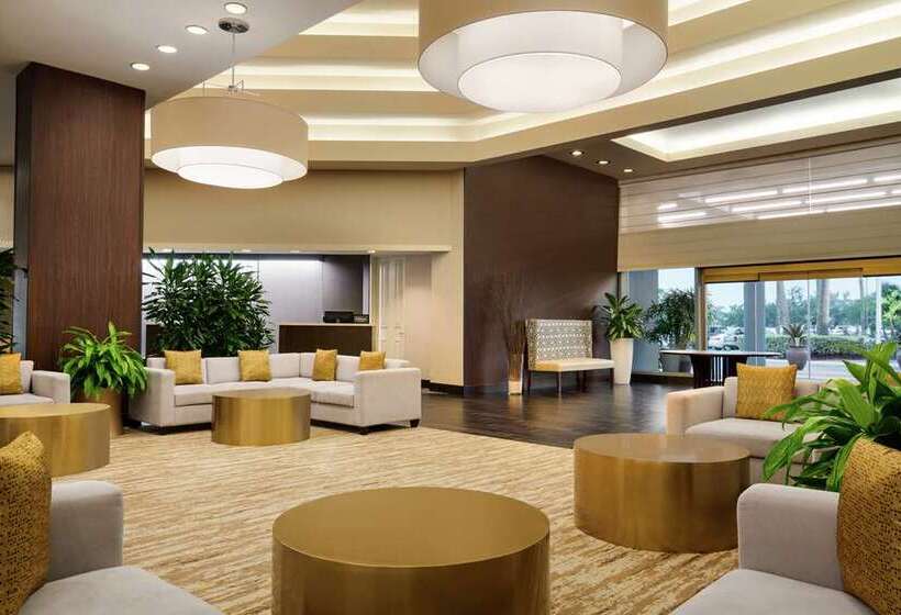 هتل Hilton Melbourne, Fl