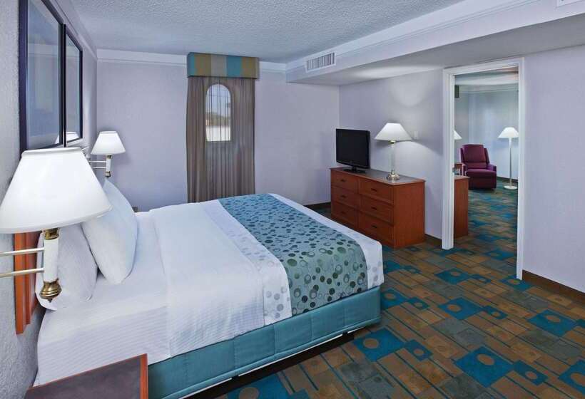 هتل La Quinta Inn By Wyndham Austin Oltorf