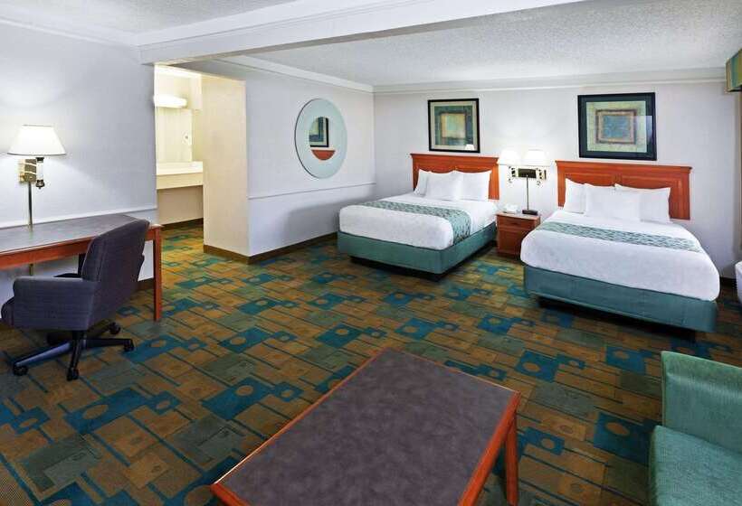 هتل La Quinta Inn By Wyndham Austin Oltorf