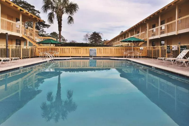 فندق La Quinta Inn By Wyndham Savannah Midtown