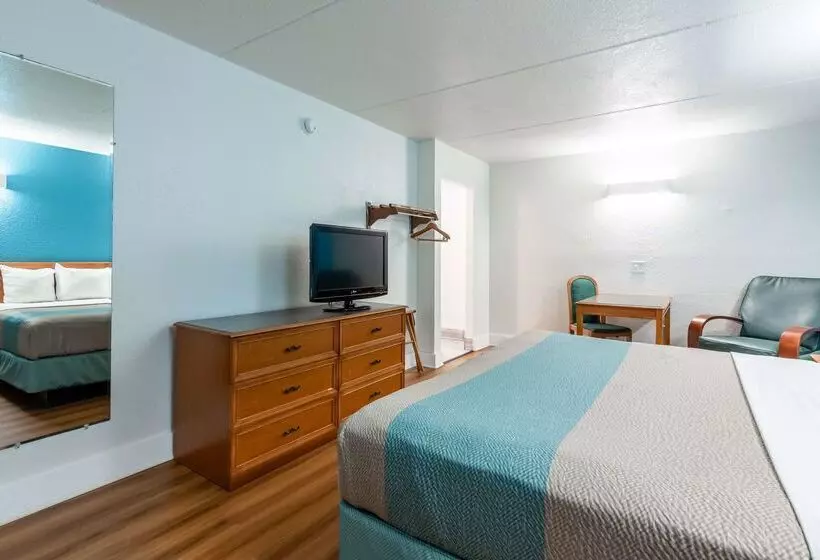 Motel 6 North Little Rock, Ar   Mccain