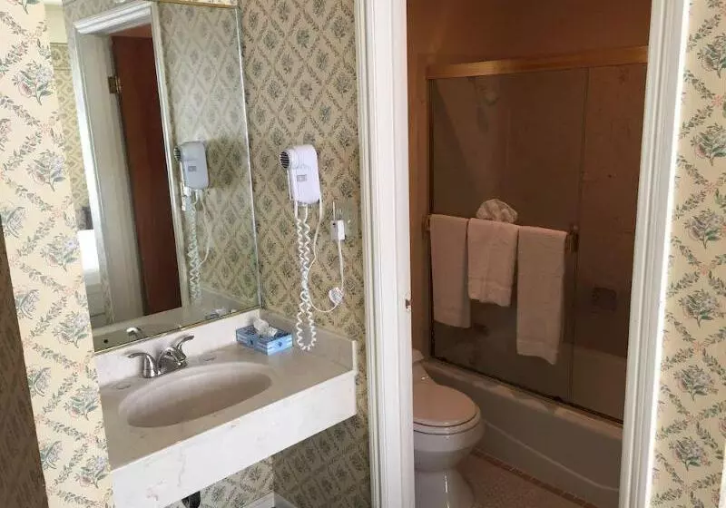 Отель Marina Inn