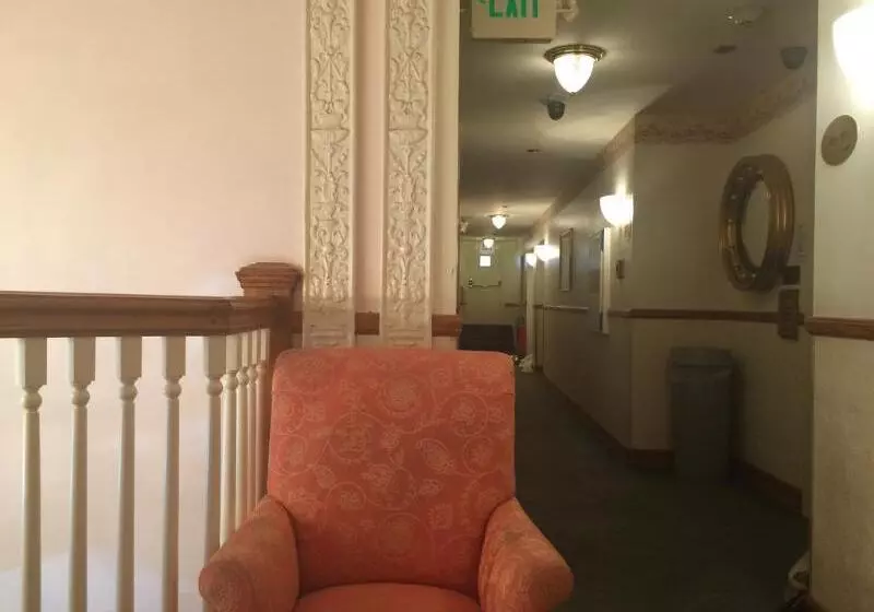 Отель Marina Inn